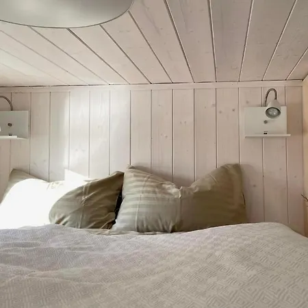 Lazy In Tiny Holiday home